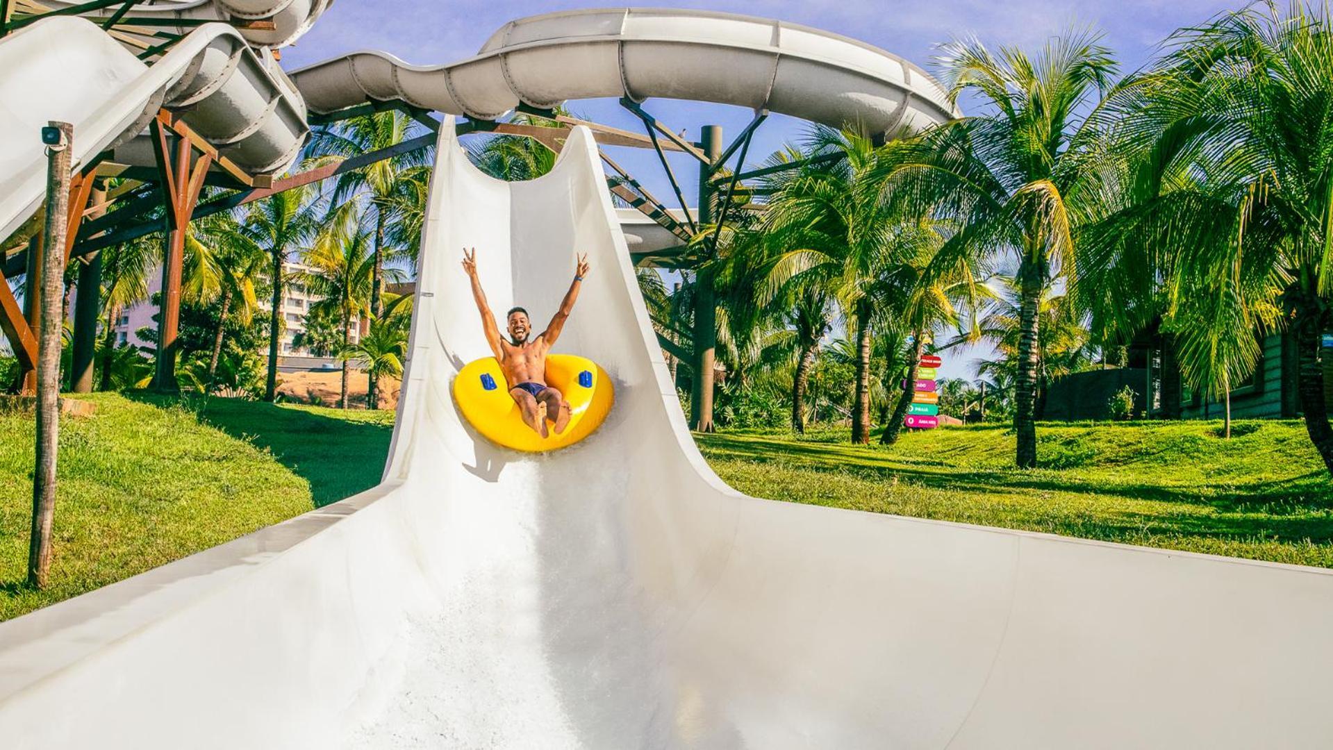 Hot Beach Resort Olímpia Exteriör bild A water slide