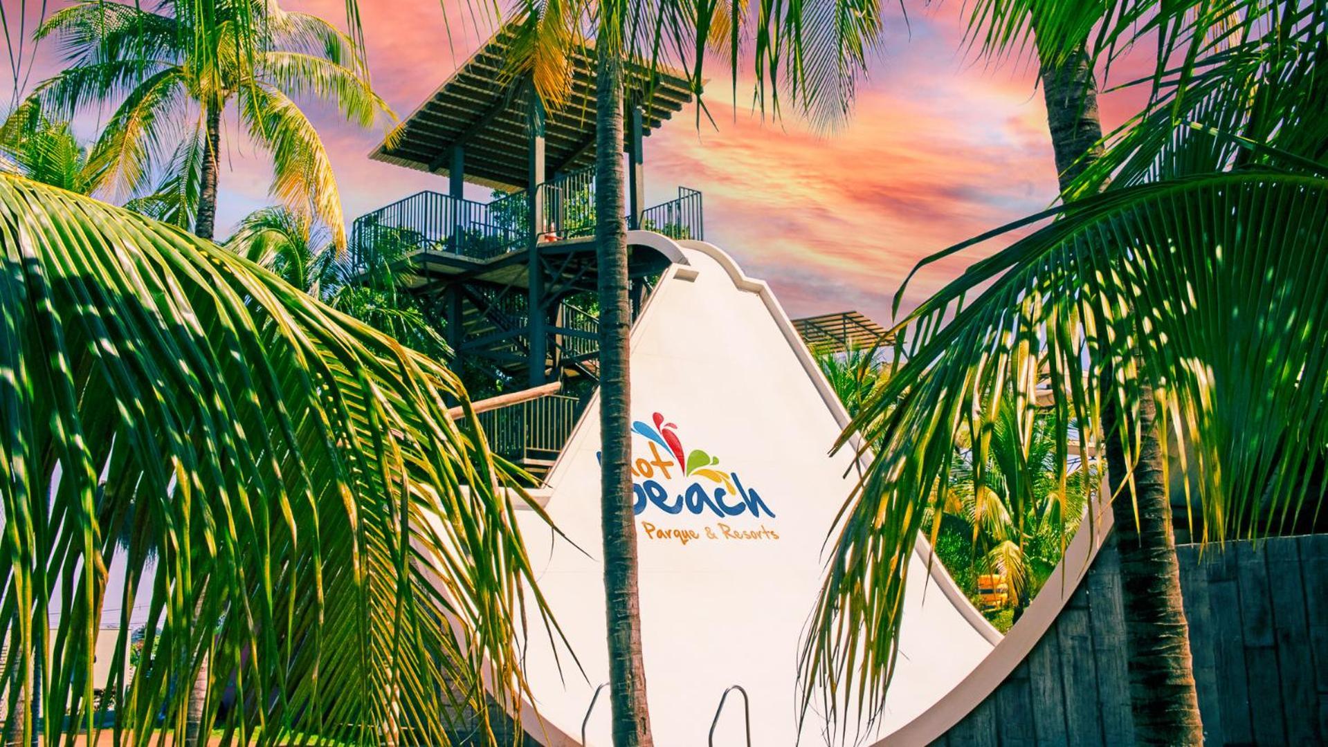 Hot Beach Resort Olímpia Exteriör bild Splash Island